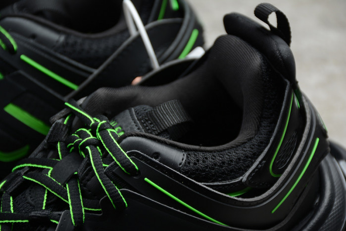 BL TRAINERS TRACK