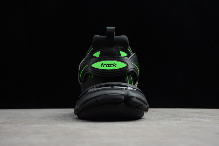 BL TRAINERS TRACK