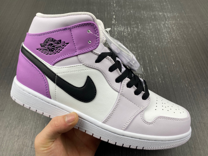 Air Jordan 1 Mid SE DC9517-600