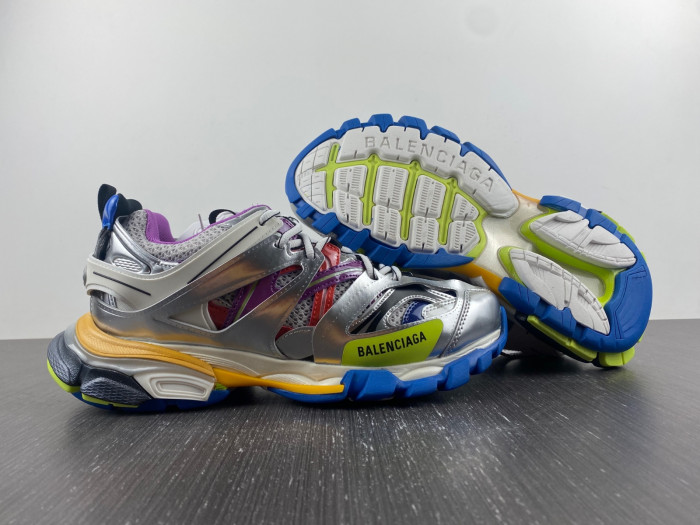BL TRAINERS TRACK