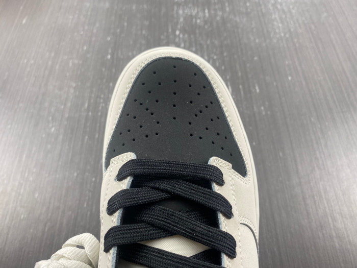 Nike SB Dunk Low INITIAL D/Toyota AE86 AE1391-086