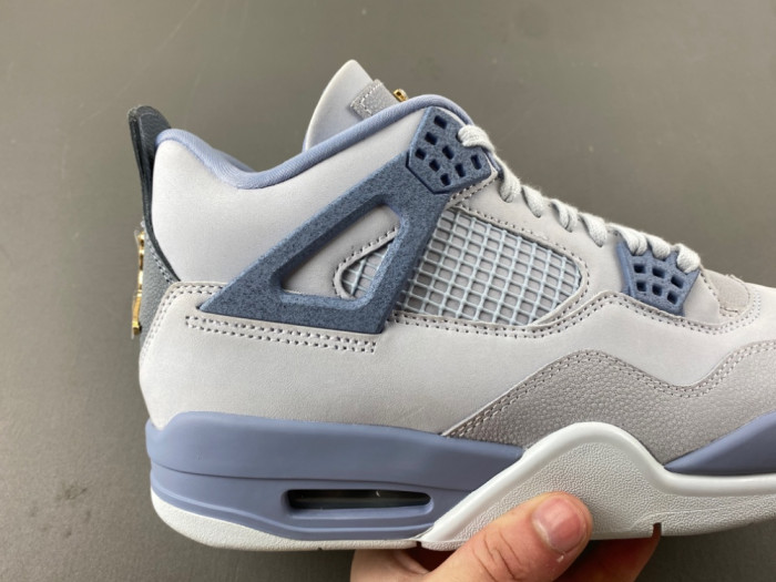 Air Jordan 4 UNC Tar Heels PE HV9204-407