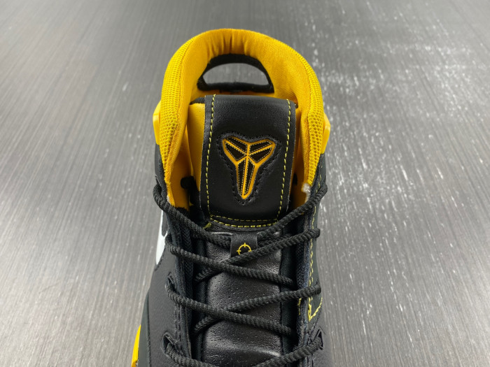 NIKE ZOOM KOBE 1 PROTRO 