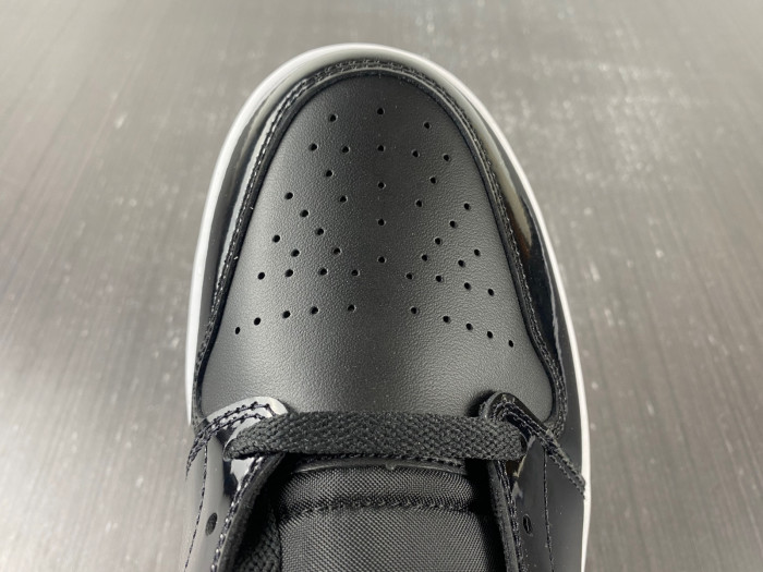 AIR JORDAN 1 MID SE 