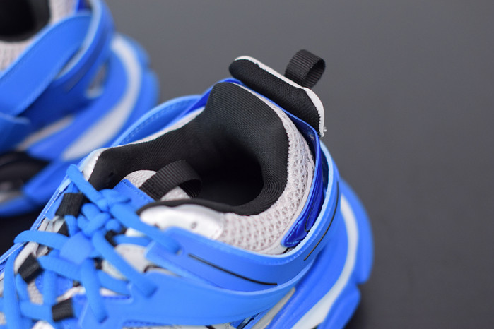 BL TRAINERS TRACK