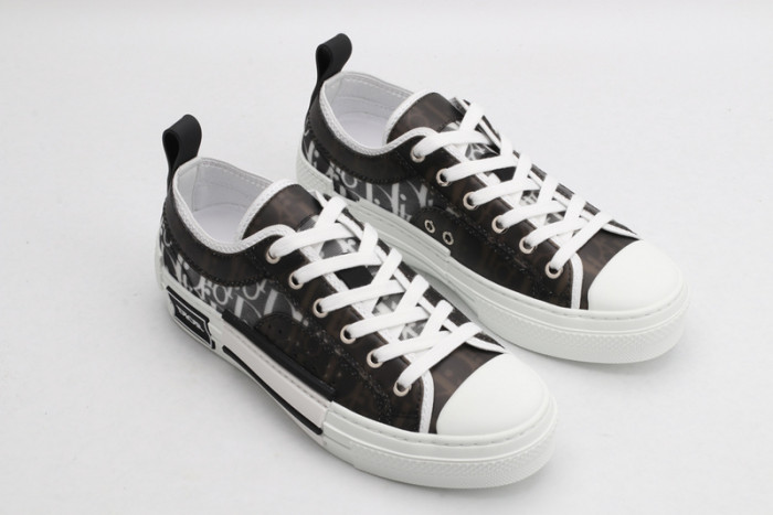 DR B23 OBLIQUE TOP SNEAKER