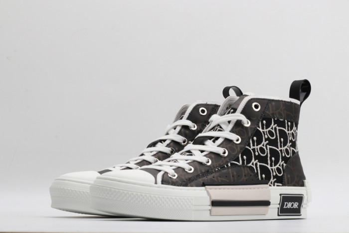 DR B23 OBLIQUE TOP SNEAKER