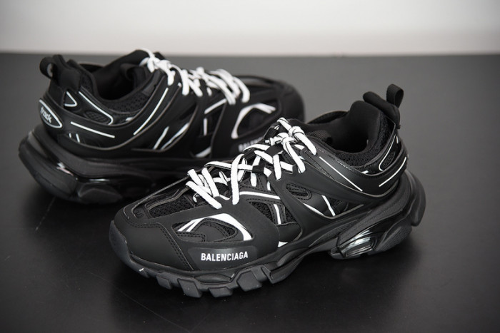 BL TRAINERS TRACK