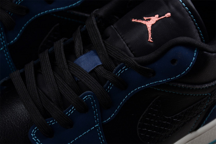 Air Jordan 1 Low 