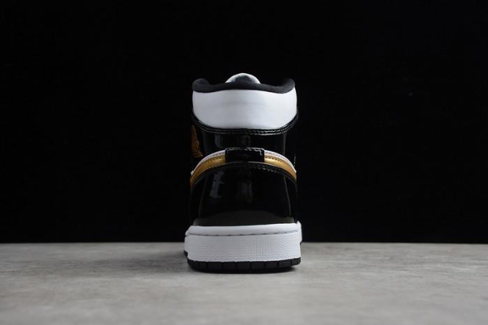 AIR JORDAN 1 MID PATENT 