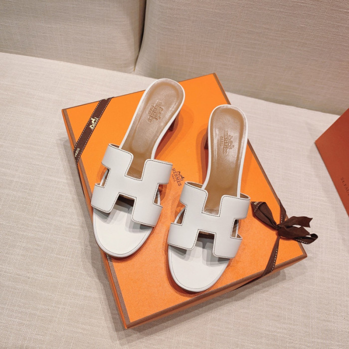 H**mes chunky heel slide