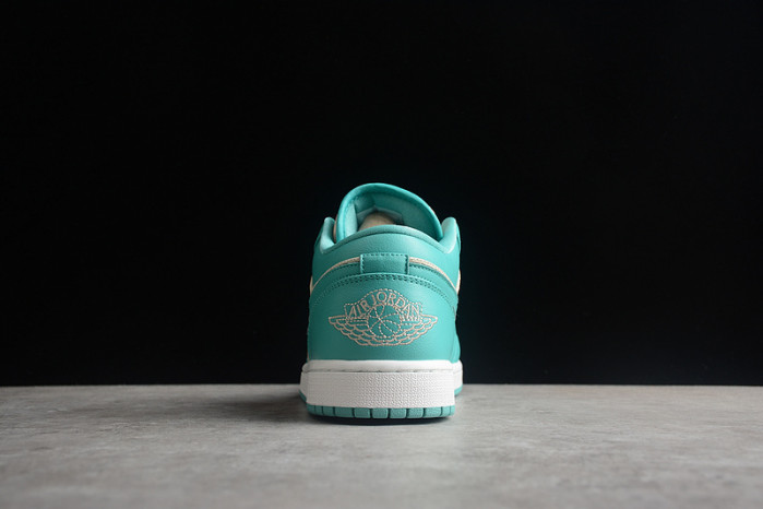 WMNS AIR JORDAN 1 LOW 