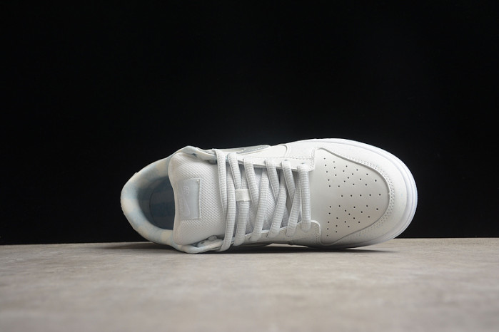 Nike SB Dunk Low White Lobster (Friends and Family) FD8776-100