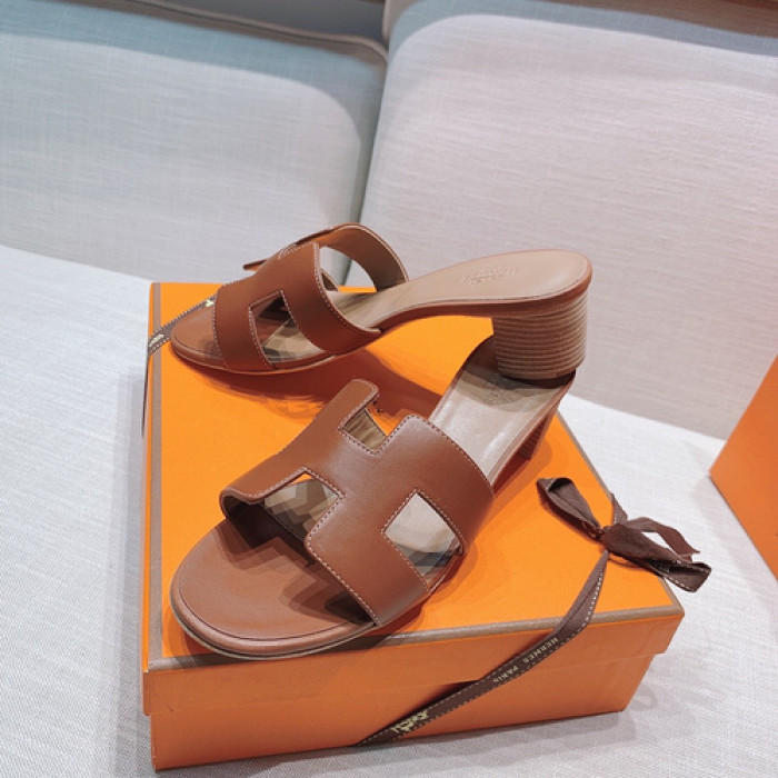 H**mes chunky heel slide