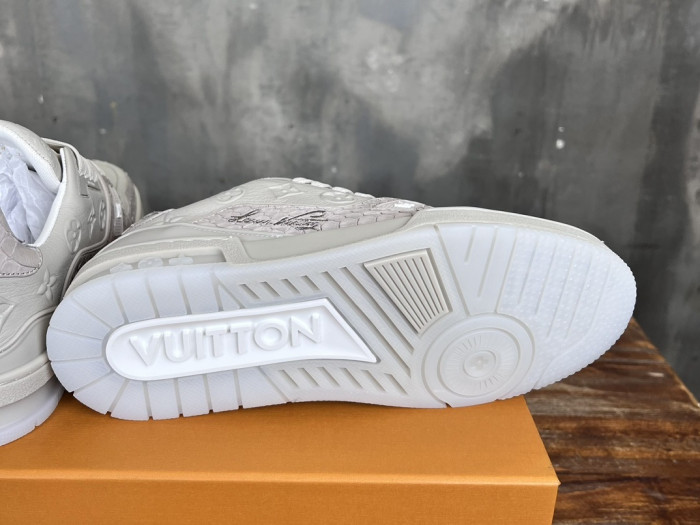 l0vis Vvtt0n lv trainer lvt-215